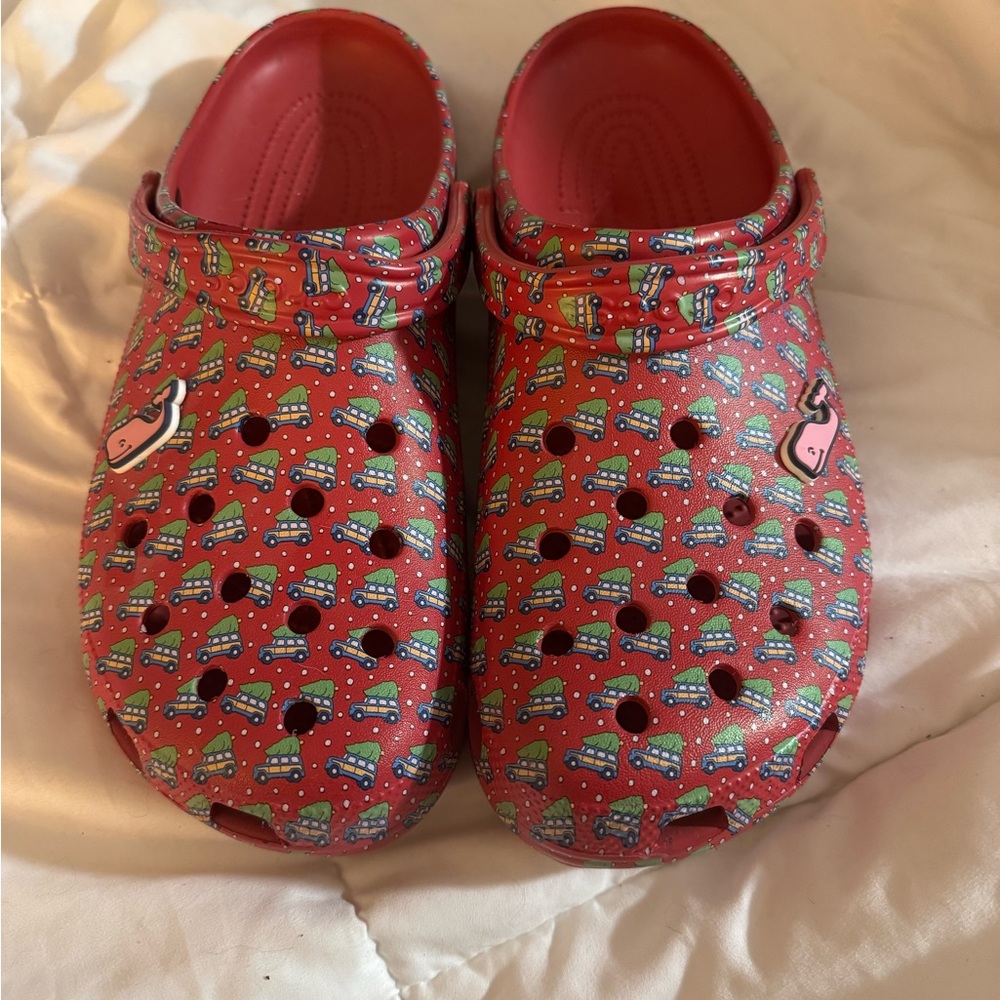 CROCS Vineyard Vines